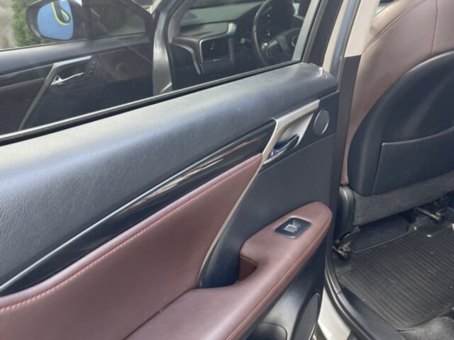 Сірий Лексус РХ, об'ємом двигуна 2 л та пробігом 129 тис. км за 43500 $, фото 5 на Automoto.ua