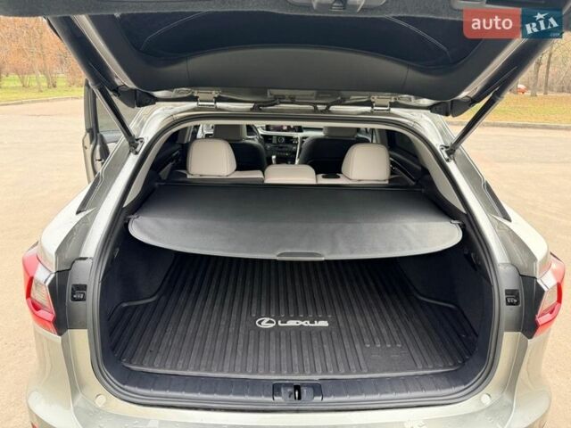 Серый Лексус РХ, объемом двигателя 3.5 л и пробегом 61 тыс. км за 41300 $, фото 13 на Automoto.ua