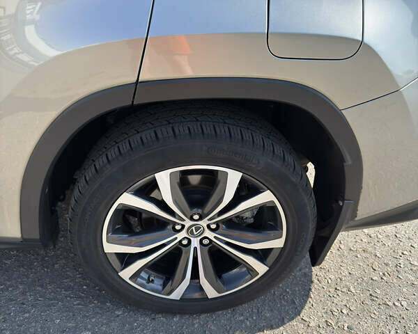 Серый Лексус РХ, объемом двигателя 3.46 л и пробегом 47 тыс. км за 44000 $, фото 15 на Automoto.ua