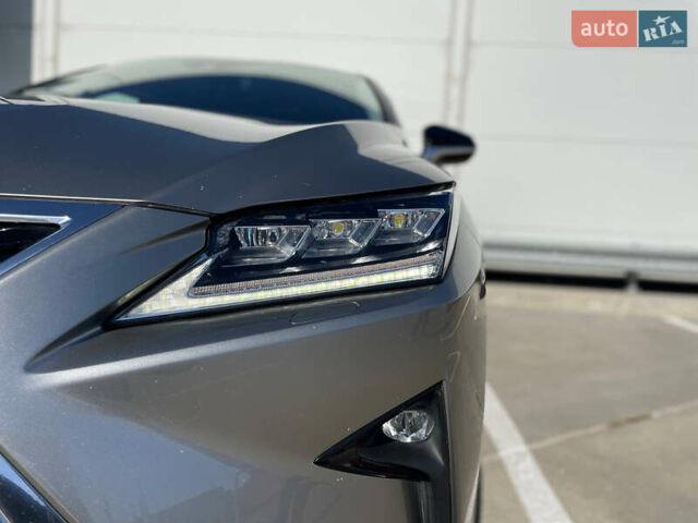 Серый Лексус РХ, объемом двигателя 2 л и пробегом 120 тыс. км за 33500 $, фото 7 на Automoto.ua