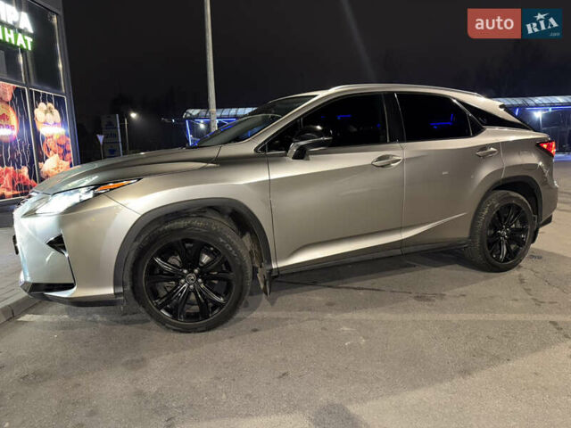 Серый Лексус РХ, объемом двигателя 3.3 л и пробегом 130 тыс. км за 32500 $, фото 2 на Automoto.ua