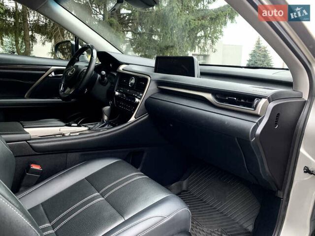 Лексус РХ 2019 у Рівному на Automoto.ua Сірий Лексус РХ, об'ємом двигуна 3.46 л та пробігом 62 тис. км за 38500 $, фото 37 на Automoto.ua