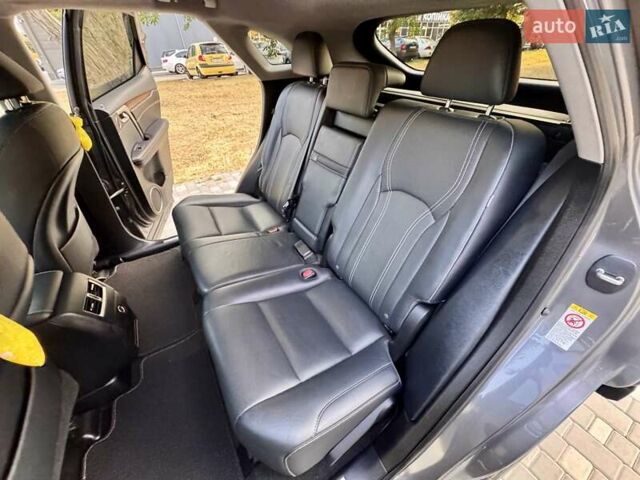 Серый Лексус РХ, объемом двигателя 3.46 л и пробегом 79 тыс. км за 35900 $, фото 69 на Automoto.ua