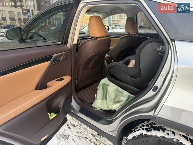 Сірий Лексус РХ, об'ємом двигуна 2 л та пробігом 83 тис. км за 43500 $, фото 9 на Automoto.ua