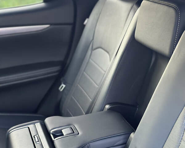 Лексус РХ 2019 в Луцке на Automoto.ua Серый Лексус РХ, объемом двигателя 3.46 л и пробегом 59 тыс. км за 53000 $, фото 17 на Automoto.ua