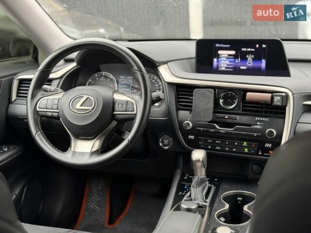 Серый Лексус РХ, объемом двигателя 2 л и пробегом 50 тыс. км за 44000 $, фото 15 на Automoto.ua