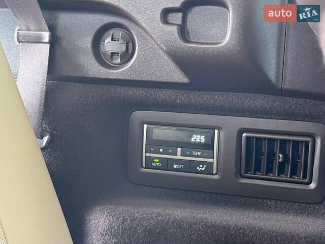 Серый Лексус РХ, объемом двигателя 3.46 л и пробегом 200 тыс. км за 35905 $, фото 15 на Automoto.ua