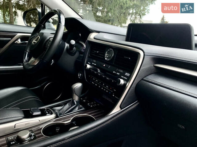 Лексус РХ 2019 у Рівному на Automoto.ua Сірий Лексус РХ, об'ємом двигуна 3.46 л та пробігом 62 тис. км за 38500 $, фото 41 на Automoto.ua