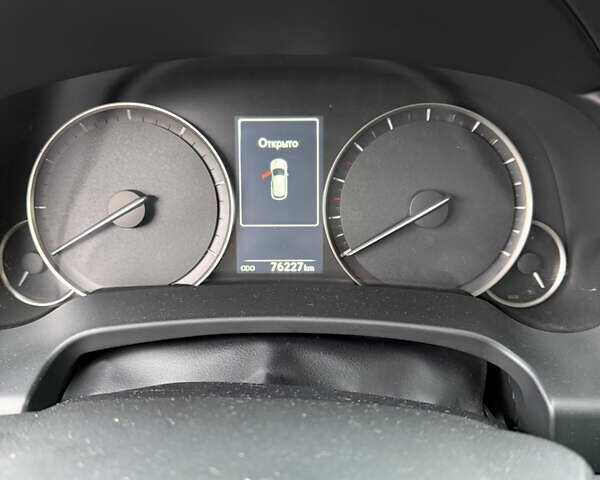 Серый Лексус РХ, объемом двигателя 2 л и пробегом 76 тыс. км за 38900 $, фото 10 на Automoto.ua