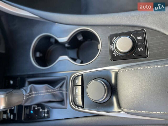 Серый Лексус РХ, объемом двигателя 2 л и пробегом 120 тыс. км за 33500 $, фото 16 на Automoto.ua