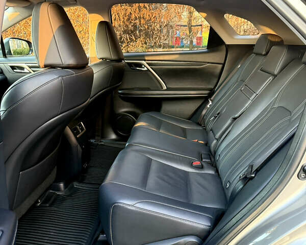 Серый Лексус РХ, объемом двигателя 2 л и пробегом 45 тыс. км за 45800 $, фото 45 на Automoto.ua