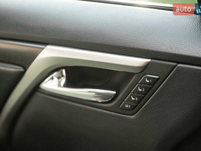 Сірий Лексус РХ, об'ємом двигуна 3.46 л та пробігом 55 тис. км за 34500 $, фото 33 на Automoto.ua