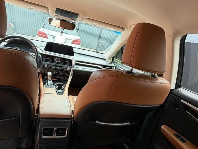 Сірий Лексус РХ, об'ємом двигуна 2 л та пробігом 175 тис. км за 44000 $, фото 6 на Automoto.ua