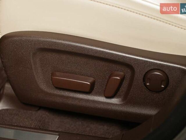 Серый Лексус РХ, объемом двигателя 3.46 л и пробегом 35 тыс. км за 38900 $, фото 57 на Automoto.ua