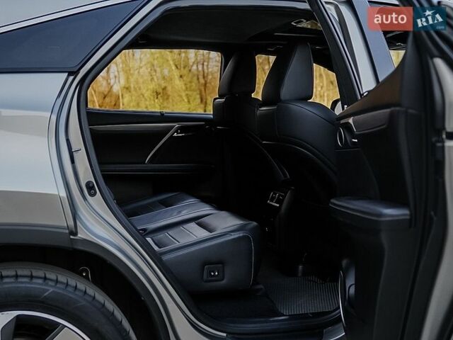 Сірий Лексус РХ, об'ємом двигуна 3.46 л та пробігом 121 тис. км за 48900 $, фото 64 на Automoto.ua