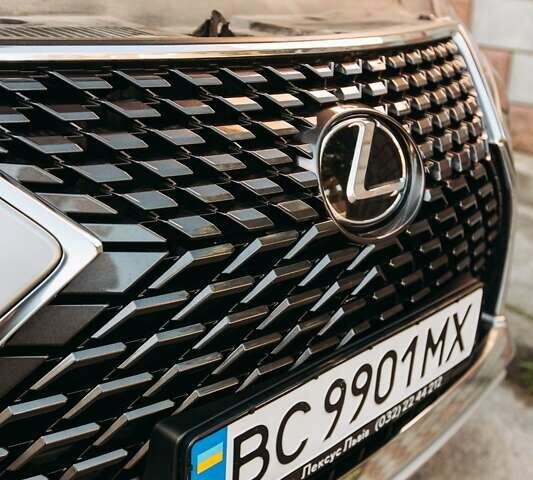 Сірий Лексус РХ, об'ємом двигуна 2 л та пробігом 73 тис. км за 39990 $, фото 7 на Automoto.ua