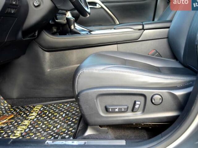 Сірий Лексус РХ, об'ємом двигуна 2 л та пробігом 86 тис. км за 46900 $, фото 20 на Automoto.ua