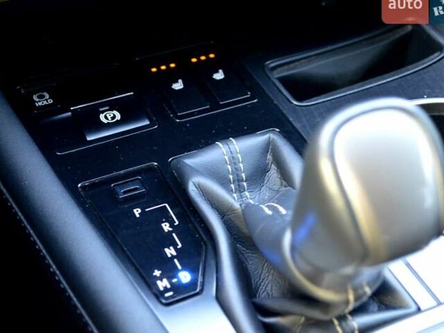 Сірий Лексус РХ, об'ємом двигуна 2 л та пробігом 86 тис. км за 46900 $, фото 35 на Automoto.ua