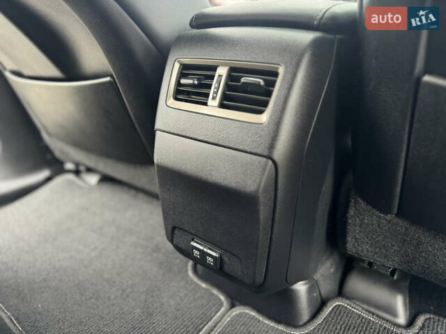 Серый Лексус РХ, объемом двигателя 3.5 л и пробегом 29 тыс. км за 43500 $, фото 63 на Automoto.ua