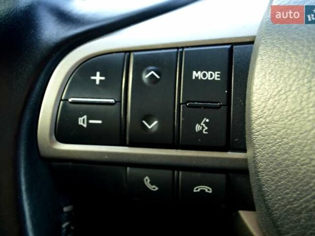 Сірий Лексус РХ, об'ємом двигуна 2 л та пробігом 86 тис. км за 46900 $, фото 24 на Automoto.ua