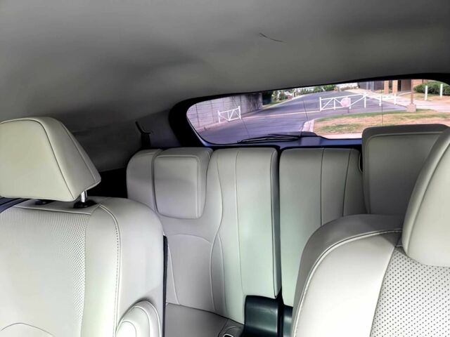 Серый Лексус РХ, объемом двигателя 0 л и пробегом 12 тыс. км за 40400 $, фото 13 на Automoto.ua