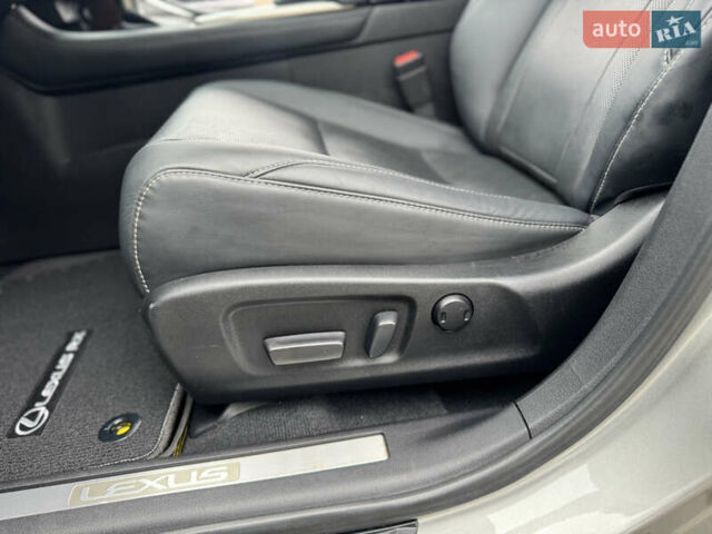 Серый Лексус РХ, объемом двигателя 3.5 л и пробегом 29 тыс. км за 43500 $, фото 40 на Automoto.ua