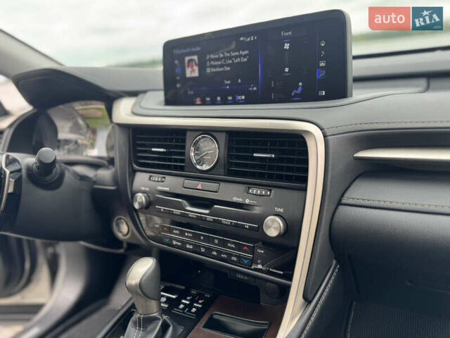 Серый Лексус РХ, объемом двигателя 3.5 л и пробегом 29 тыс. км за 43500 $, фото 74 на Automoto.ua