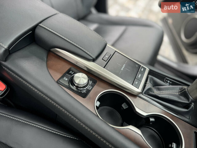 Сірий Лексус РХ, об'ємом двигуна 3.5 л та пробігом 29 тис. км за 38500 $, фото 76 на Automoto.ua