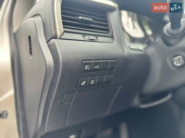 Серый Лексус РХ, объемом двигателя 3.5 л и пробегом 29 тыс. км за 43500 $, фото 39 на Automoto.ua