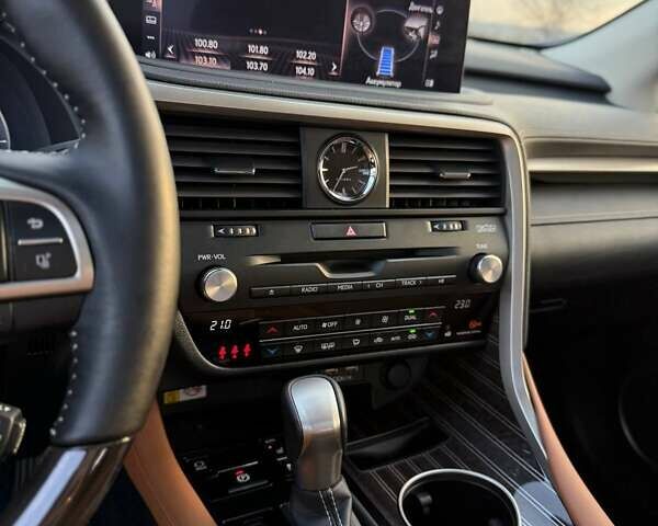 Серый Лексус РХ, объемом двигателя 3.5 л и пробегом 39 тыс. км за 64000 $, фото 35 на Automoto.ua