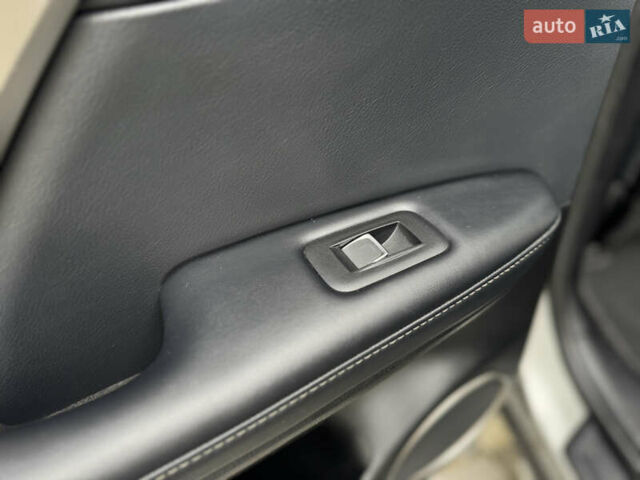 Серый Лексус РХ, объемом двигателя 3.5 л и пробегом 29 тыс. км за 43500 $, фото 53 на Automoto.ua