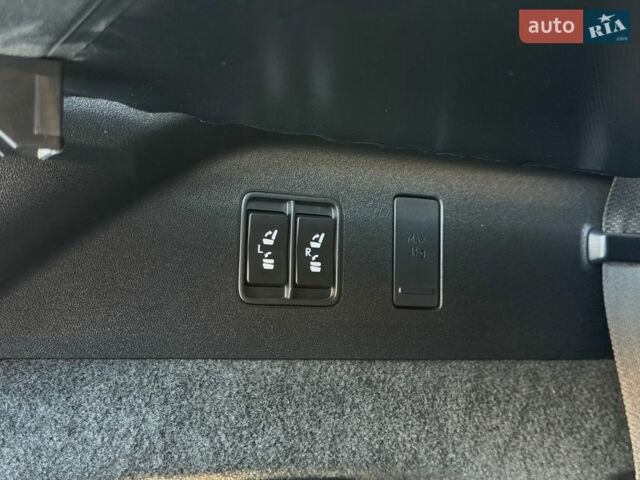 Серый Лексус РХ, объемом двигателя 3.46 л и пробегом 9 тыс. км за 52699 $, фото 27 на Automoto.ua