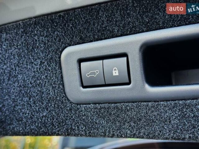 Серый Лексус РХ, объемом двигателя 3.46 л и пробегом 9 тыс. км за 52999 $, фото 24 на Automoto.ua