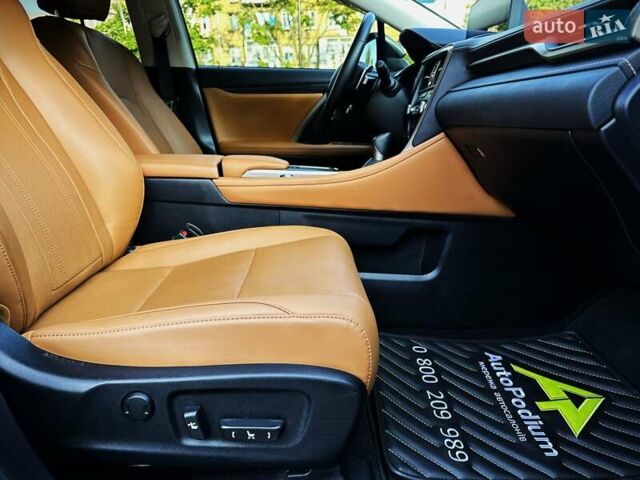 Серый Лексус РХ, объемом двигателя 3.46 л и пробегом 9 тыс. км за 52999 $, фото 32 на Automoto.ua