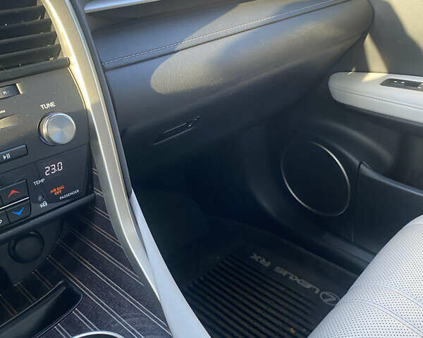 Сірий Лексус РХ, об'ємом двигуна 3.46 л та пробігом 42 тис. км за 47000 $, фото 34 на Automoto.ua