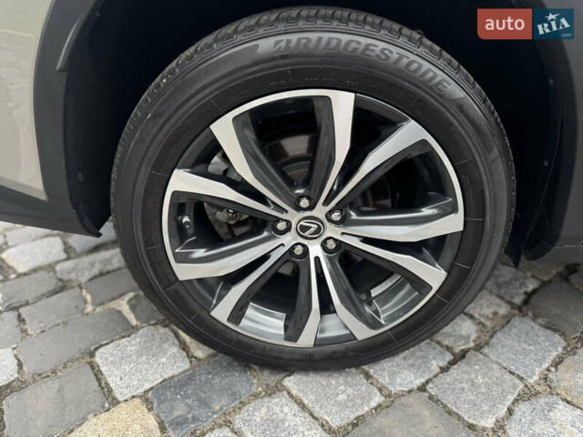 Серый Лексус РХ, объемом двигателя 3.5 л и пробегом 29 тыс. км за 43500 $, фото 19 на Automoto.ua