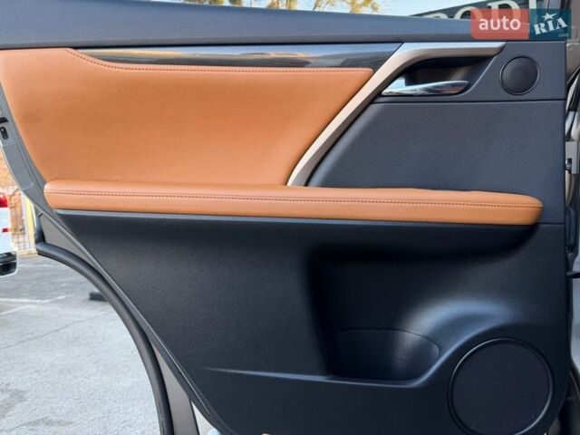 Серый Лексус РХ, объемом двигателя 3.46 л и пробегом 9 тыс. км за 52699 $, фото 31 на Automoto.ua