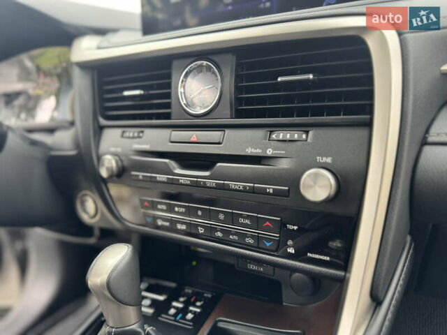 Серый Лексус РХ, объемом двигателя 3.5 л и пробегом 29 тыс. км за 43500 $, фото 75 на Automoto.ua