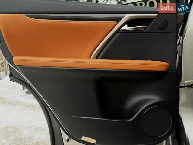 Серый Лексус РХ, объемом двигателя 3.46 л и пробегом 9 тыс. км за 52900 $, фото 30 на Automoto.ua