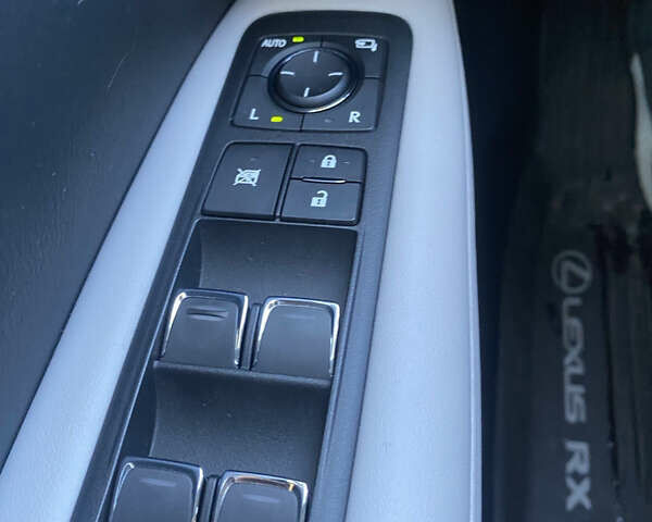 Сірий Лексус РХ, об'ємом двигуна 3.46 л та пробігом 42 тис. км за 47000 $, фото 46 на Automoto.ua