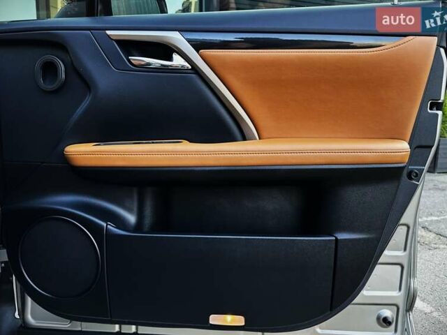 Серый Лексус РХ, объемом двигателя 3.46 л и пробегом 9 тыс. км за 52999 $, фото 31 на Automoto.ua