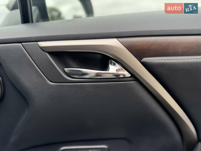 Серый Лексус РХ, объемом двигателя 3.5 л и пробегом 29 тыс. км за 43500 $, фото 68 на Automoto.ua