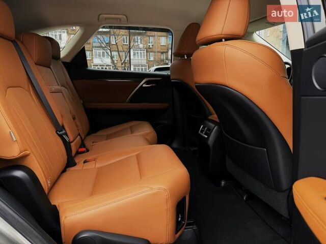 Серый Лексус РХ, объемом двигателя 3.46 л и пробегом 9 тыс. км за 52900 $, фото 33 на Automoto.ua