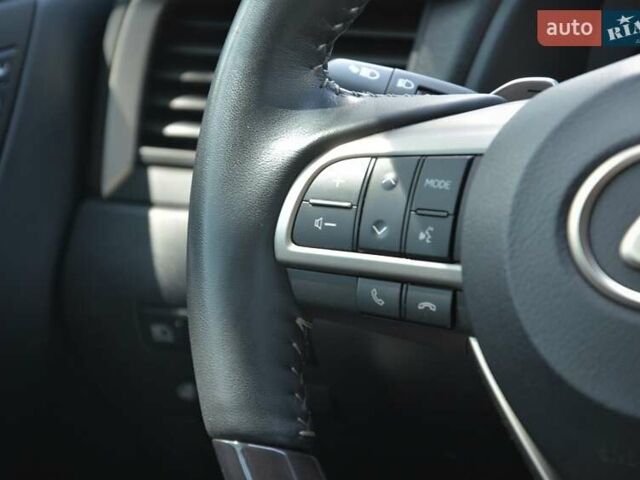 Лексус РХ 2021 в Киеве на Automoto.ua Серый Лексус РХ, объемом двигателя 3.46 л и пробегом 39 тыс. км за 48500 $, фото 27 на Automoto.ua