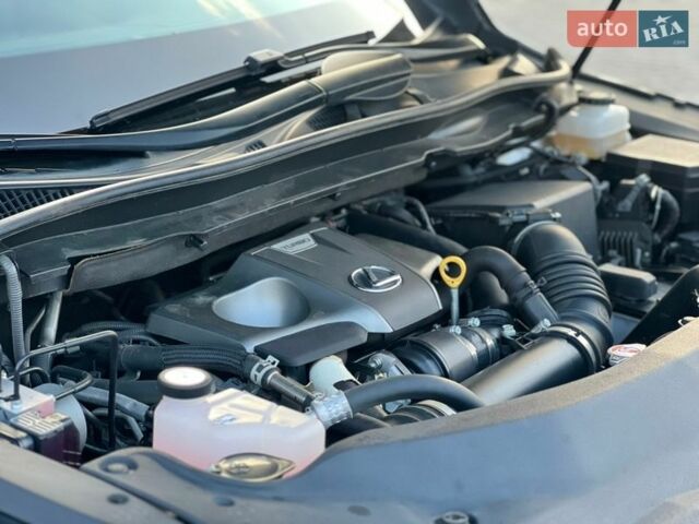 Серый Лексус РХ, объемом двигателя 2 л и пробегом 64 тыс. км за 44900 $, фото 74 на Automoto.ua