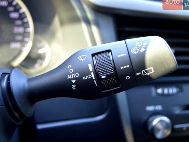 Сірий Лексус РХ, об'ємом двигуна 2 л та пробігом 86 тис. км за 46900 $, фото 27 на Automoto.ua