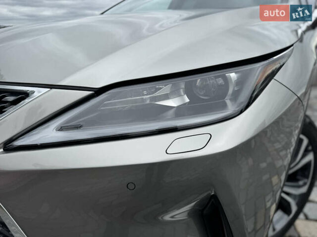 Серый Лексус РХ, объемом двигателя 3.5 л и пробегом 29 тыс. км за 43500 $, фото 3 на Automoto.ua