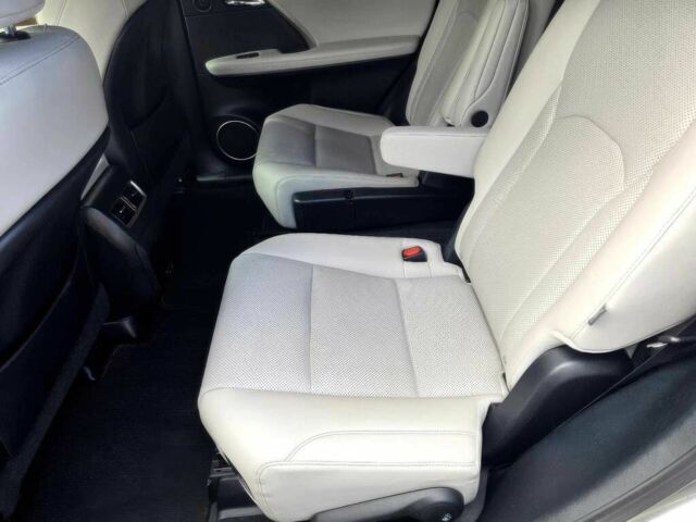 Серый Лексус РХ, объемом двигателя 3.5 л и пробегом 25 тыс. км за 30000 $, фото 12 на Automoto.ua