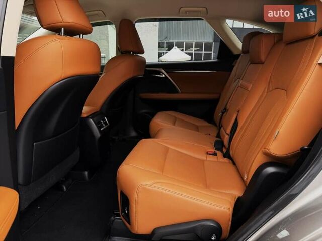 Серый Лексус РХ, объемом двигателя 3.46 л и пробегом 9 тыс. км за 52900 $, фото 31 на Automoto.ua