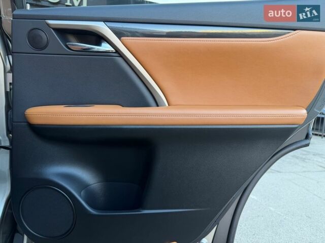 Серый Лексус РХ, объемом двигателя 3.46 л и пробегом 9 тыс. км за 52699 $, фото 33 на Automoto.ua